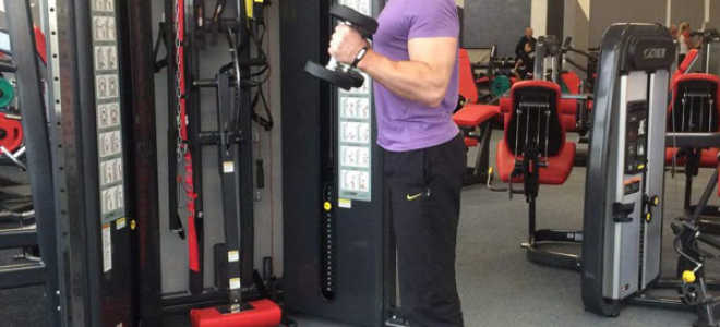 Bending of hands with dumbbells grip hammer
